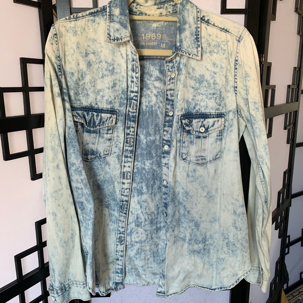 Acid Wash Chambre Shirt